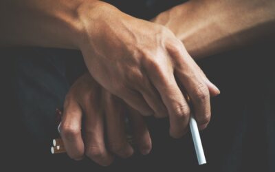 Fumar en tiempos de COVID-19: lo que dicen los expertos