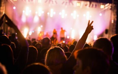 Reino Unido experimenta con eventos multitudinarios en medio de la pandemia