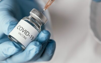 Academia Nacional de Medicina pide no combinar vacunas anticovid-19