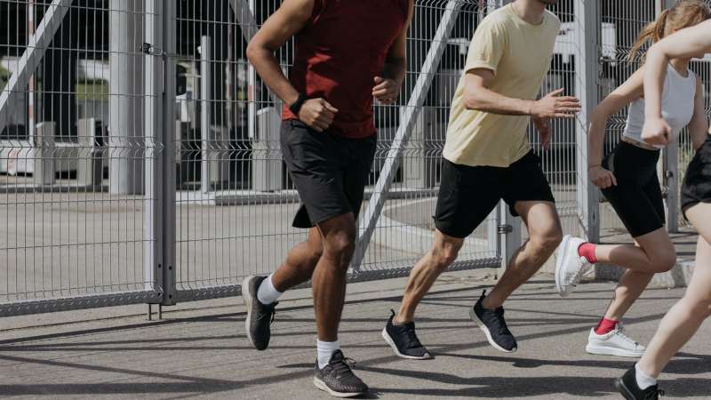 runner y ejercicios de fuerza