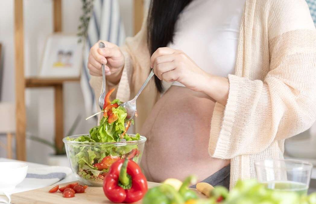 Dietas veganas y vegetarianas: ¿seguras durante el embarazo?
