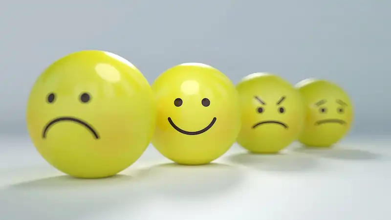 Lo sentimientos de felicidad continua no existen: opinan los expertos