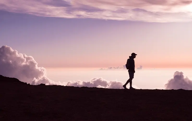 Cómo meditar mientras se camina