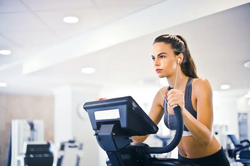 ¿La música mejora el rendimiento físico y la recuperación muscular?