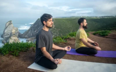 Posturas de yoga que puedes practicar para eliminar los efectos del burnout