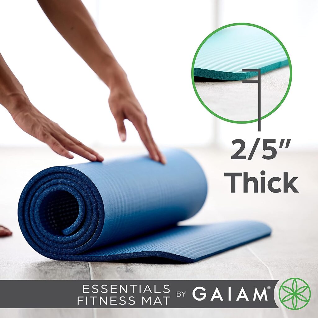 Gaiam Essentials - Tapete de yoga grueso para fitness y ejercicio con correa de transporte para esterilla de yoga de fácil ajuste, 72 pulgadas de largo x 24 pulgadas de ancho x 2/5 pulgadas de grosor 