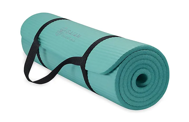 Gaiam Essentials - Tapete de yoga grueso para fitness y ejercicio con correa de transporte para esterilla de yoga de fácil ajuste, 72 pulgadas de largo x 24 pulgadas de ancho x 2/5 pulgadas de grosor