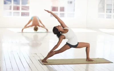Posturas de yoga para agradecer y empezar el día