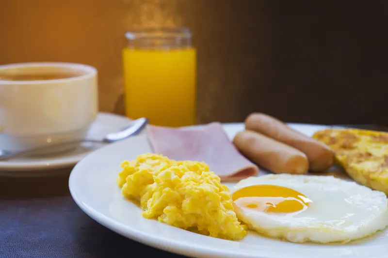 desayuno y proteínas