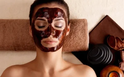 Mascarilla de clara de huevo y café: un aliado natural contra las ojeras y las arrugas