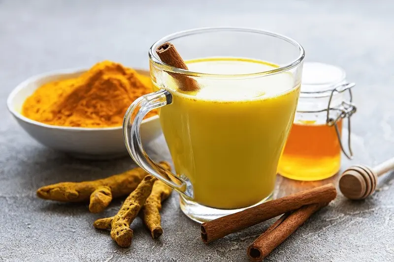 Té de cúrcuma: conoce sus propiedades e interesantes beneficios