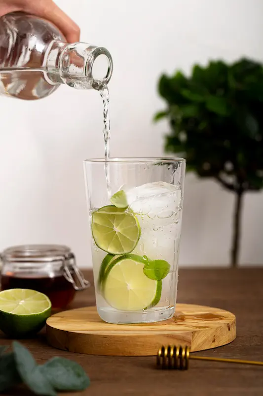agua con limón