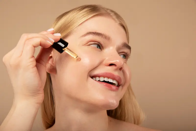 La sinergia perfecta: Retinol y niacinamida para una piel de porcelana