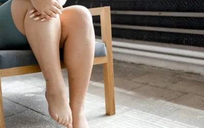 Hinchazón de Piernas en Mayores: Causas, Síntomas y Cuidados