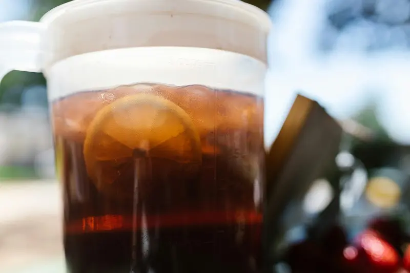 Ventajas de las Infusiones Frías ante los Refrescos