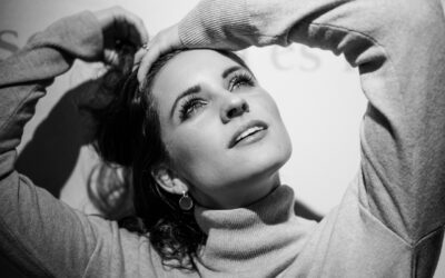 Testosterona en Mujeres: Más Allá de una Hormona Masculina