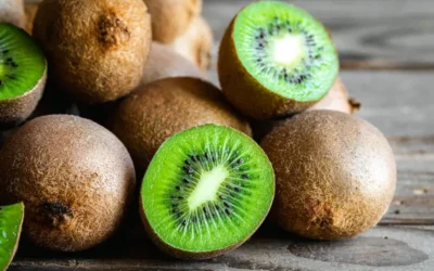 Por qué el kiwi es el mejor aliado para reducir el cortisol y lograr una piel radiante